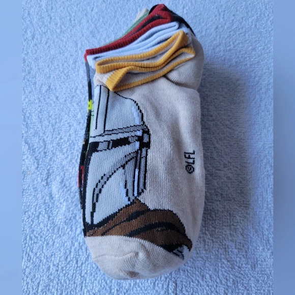 NWT Star Wars Mandalorian themed Grogu ankle socks 6 pairs large 3-9 - Picture 3 of 8